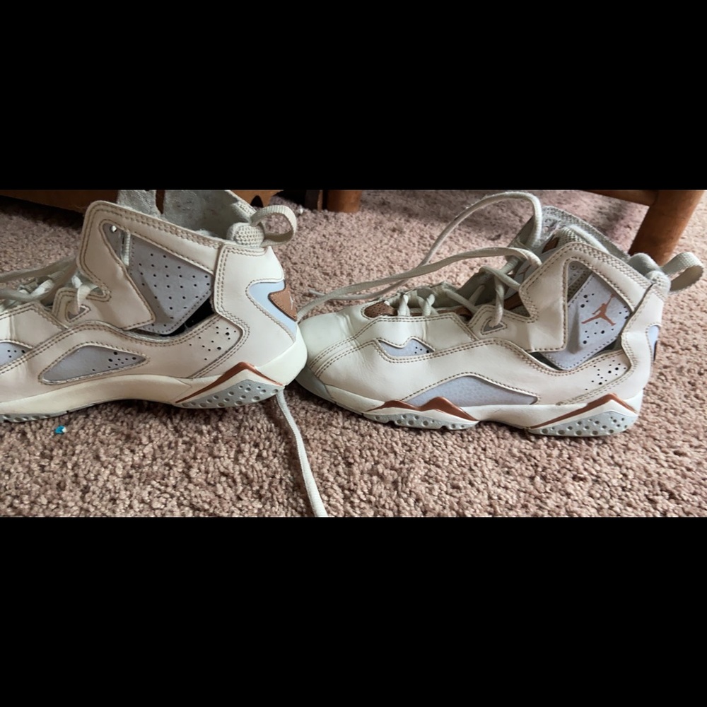 Jordan true flight high top kids sneakers - Picture 4 of 6